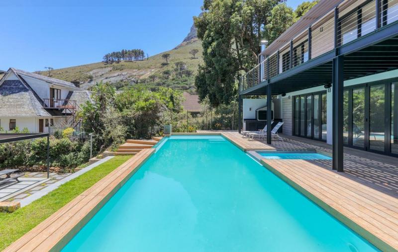 6 Bedroom Property for Sale in Camps Bay Western Cape